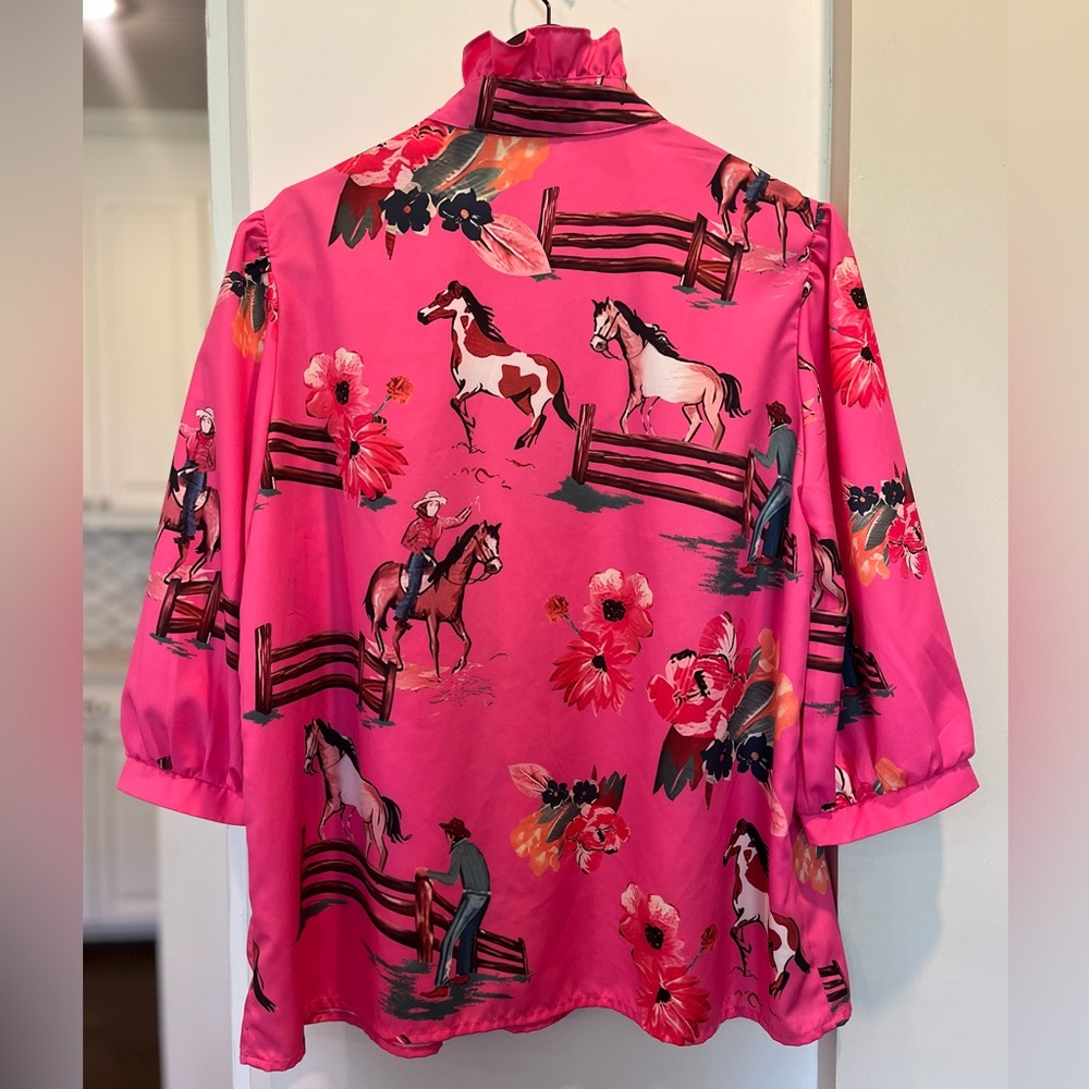 NWOT Women's Ruffle Top - Picture 2 of 5